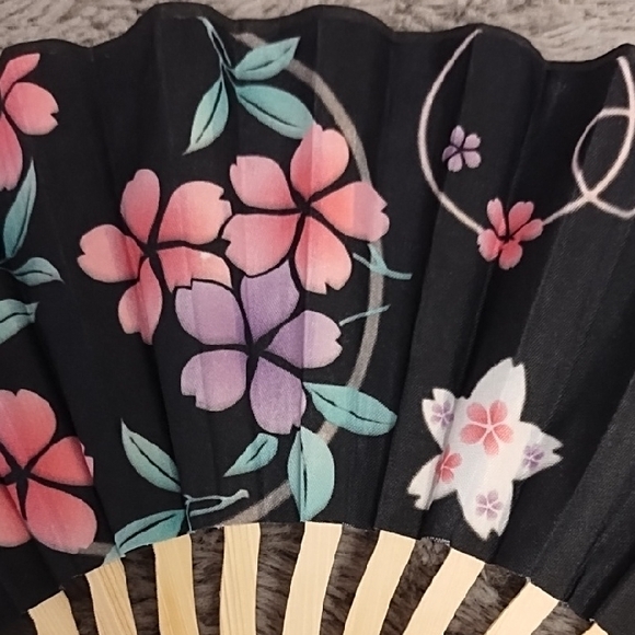 NWT Daiso Black Fan with Pink and Purple Floral Design - Picture 3 of 10
